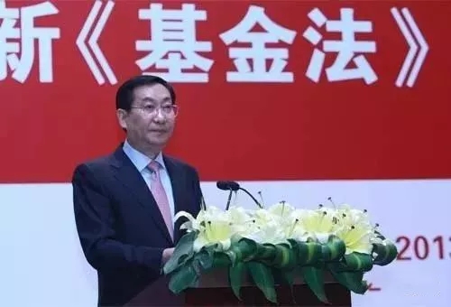 私募們注意！中基協(xié)發(fā)警告：“堪稱神話”等詞存誤導